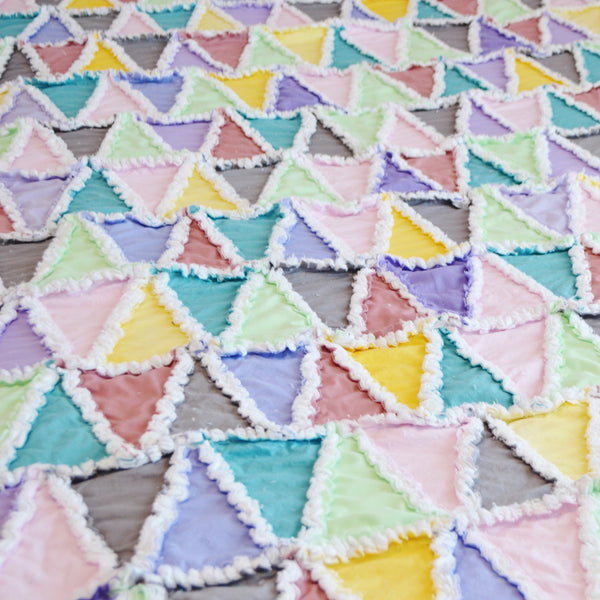 Modern Triangle Rag Quilt Pattern – A Vision to Remember
