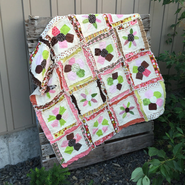Applique Quilt Pattern with Flowers - A Vision to Remember